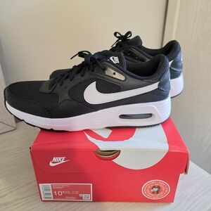 Nike Men’s Air Max Black/White Running Shoes